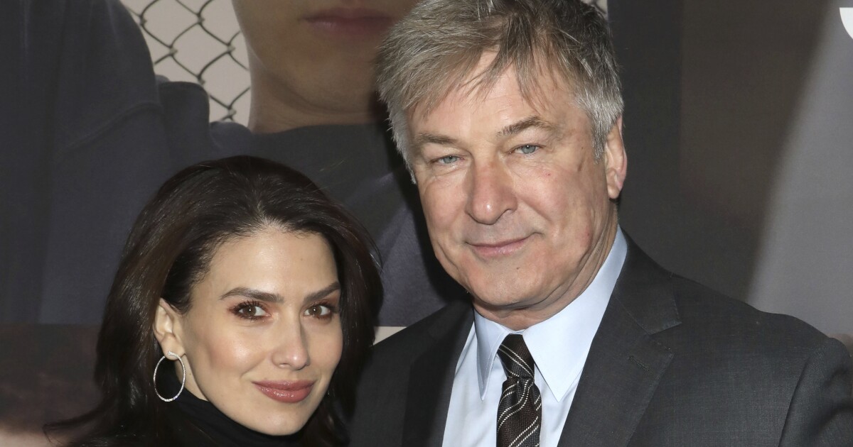 Si Hilaria Y Alec Baldwin Le Dieron Al Bebe Un Nombre En Espanol Los Angeles Times
