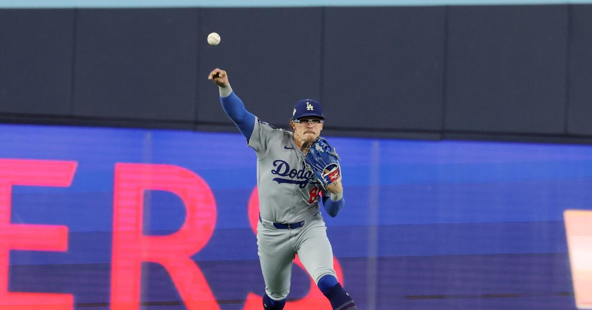 Kiké Hernández está de volta aos Dodgers, concordando com um contrato de um ano