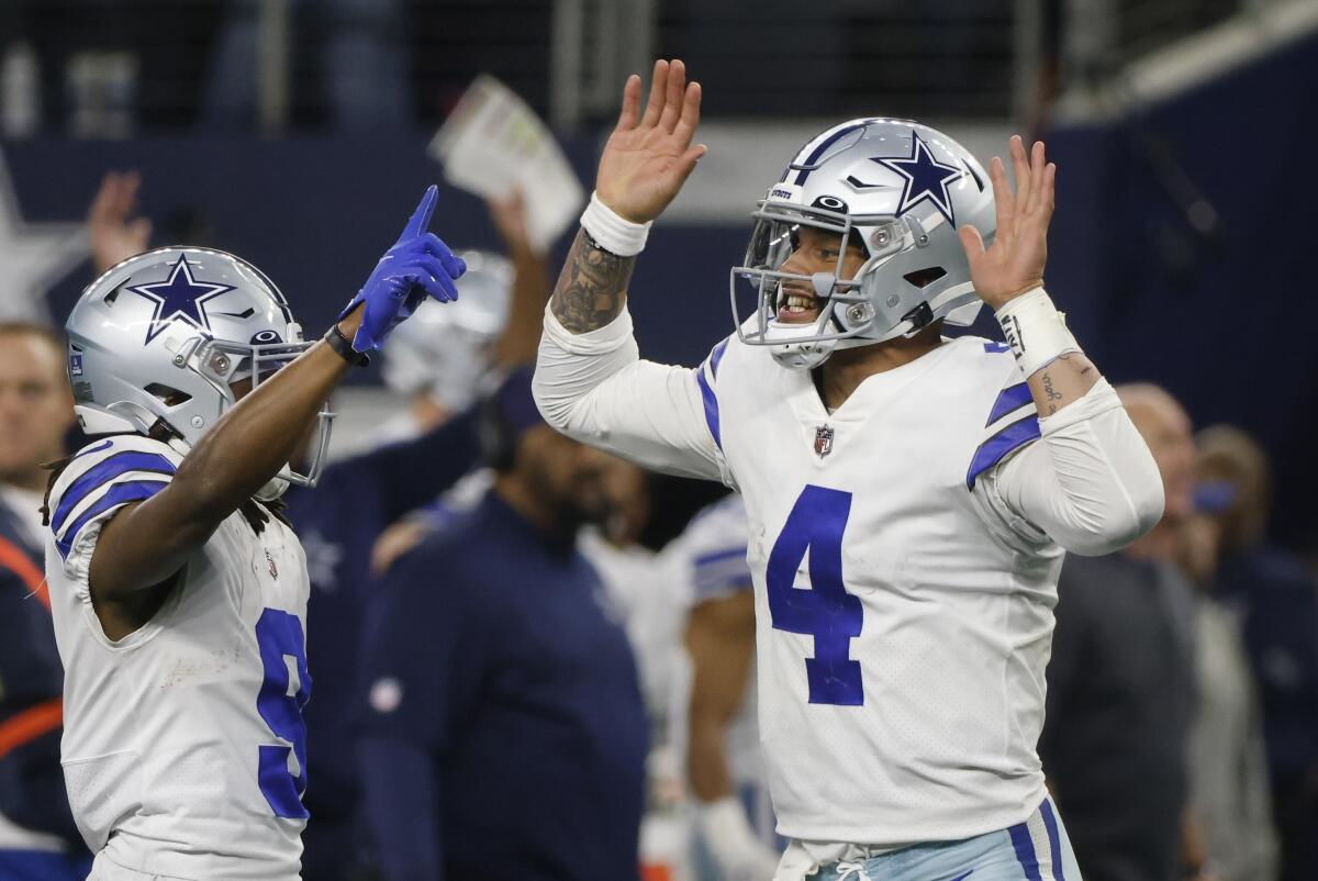 Prescott, Cowboys survive Eagles, backup QB Minshew, 40-34 - The San Diego  Union-Tribune