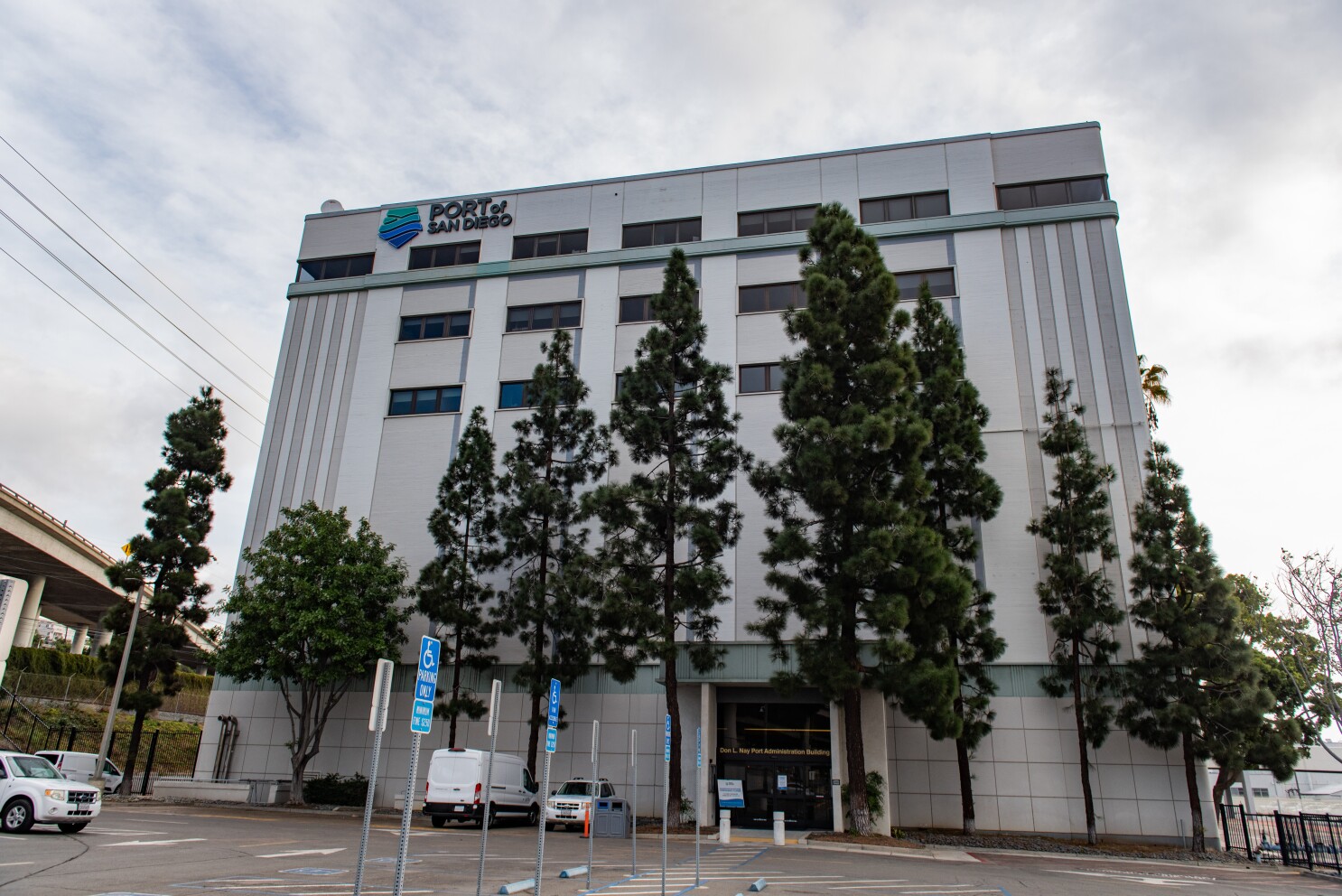 port weighs 40 year police fire