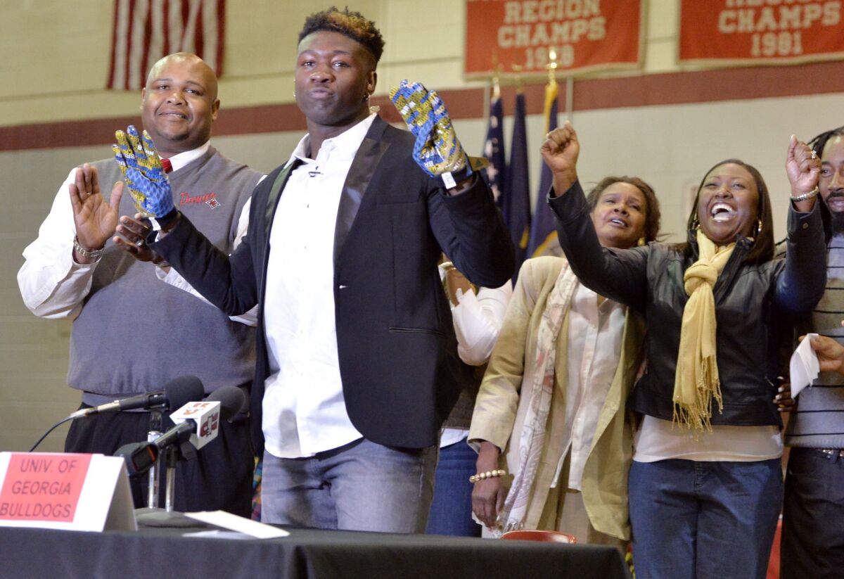Macon County (Ga.) High star linebacker Roquan Smith will play for Georgia despite initially committing to attend UCLA on national signing day on Feb. 4.