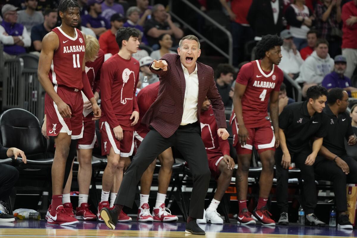 SEC reprimands Alabama coach Nate Oats for making contact with Missouri  player - The San Diego Union-Tribune