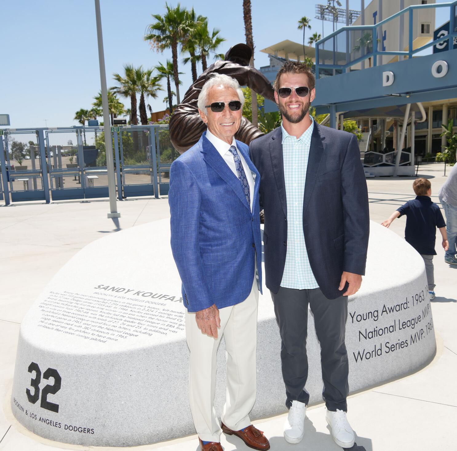 Dodgers welcome Sandy Koufax back to spring training