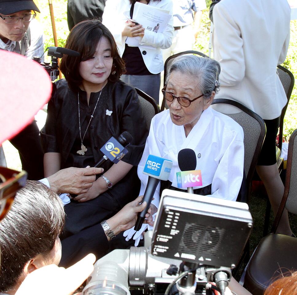 Photo Gallery: Comfort Women Memorial Monument unveiling