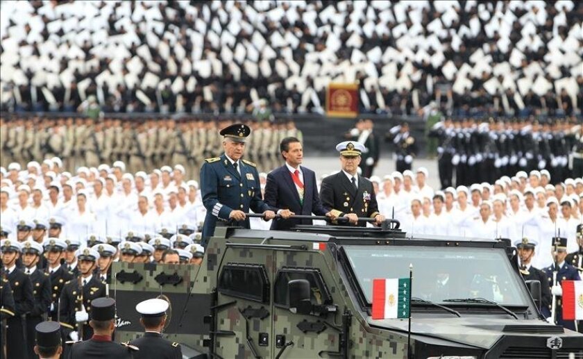 Pena Estrena Vehiculo Militar En Desfile De Independencia San Diego Union Tribune En Espanol