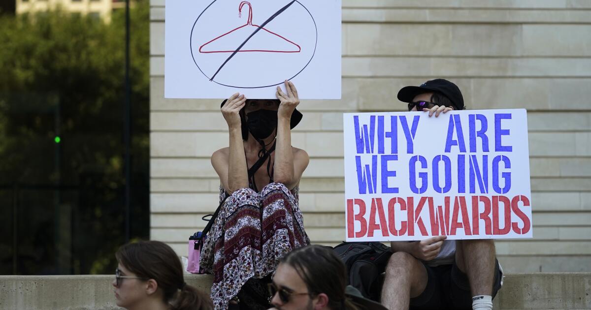 Une femme du Texas cherchant à avorter quitte l’État pour se soumettre à la procédure, selon les avocats