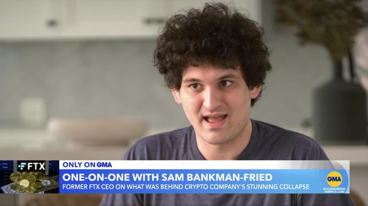 En esta imagen tomada de una entrevista con ABC News se muestra a Sam Bankman-Fried, 