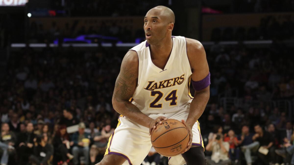 Lakers' Kobe Bryant to start against Dallas - Los Angeles Times