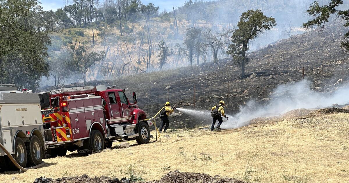 As temperature hits 101, 2 firefighters damage in Napa-area Crystal hearth