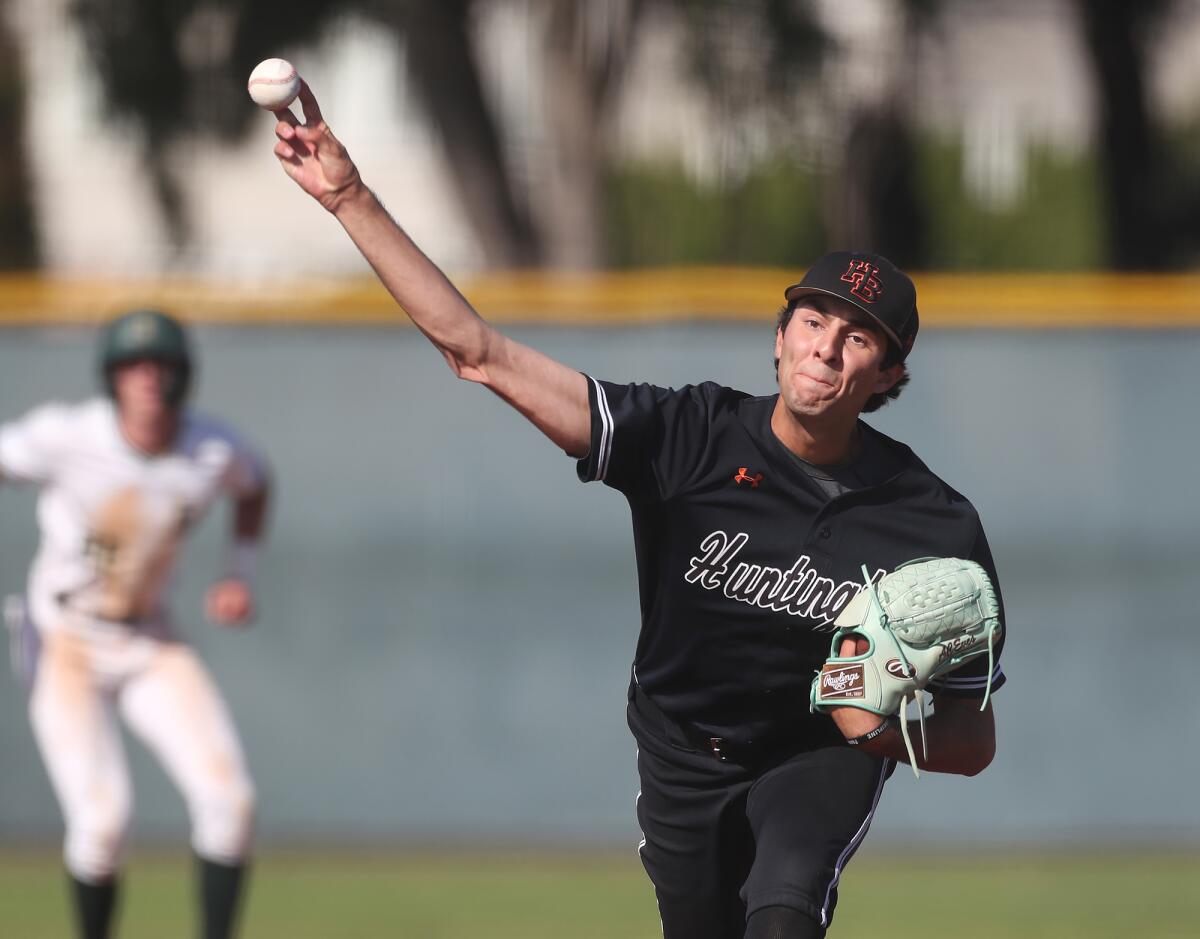 Huntington Beach pitcher Nathan Aceves delivers.