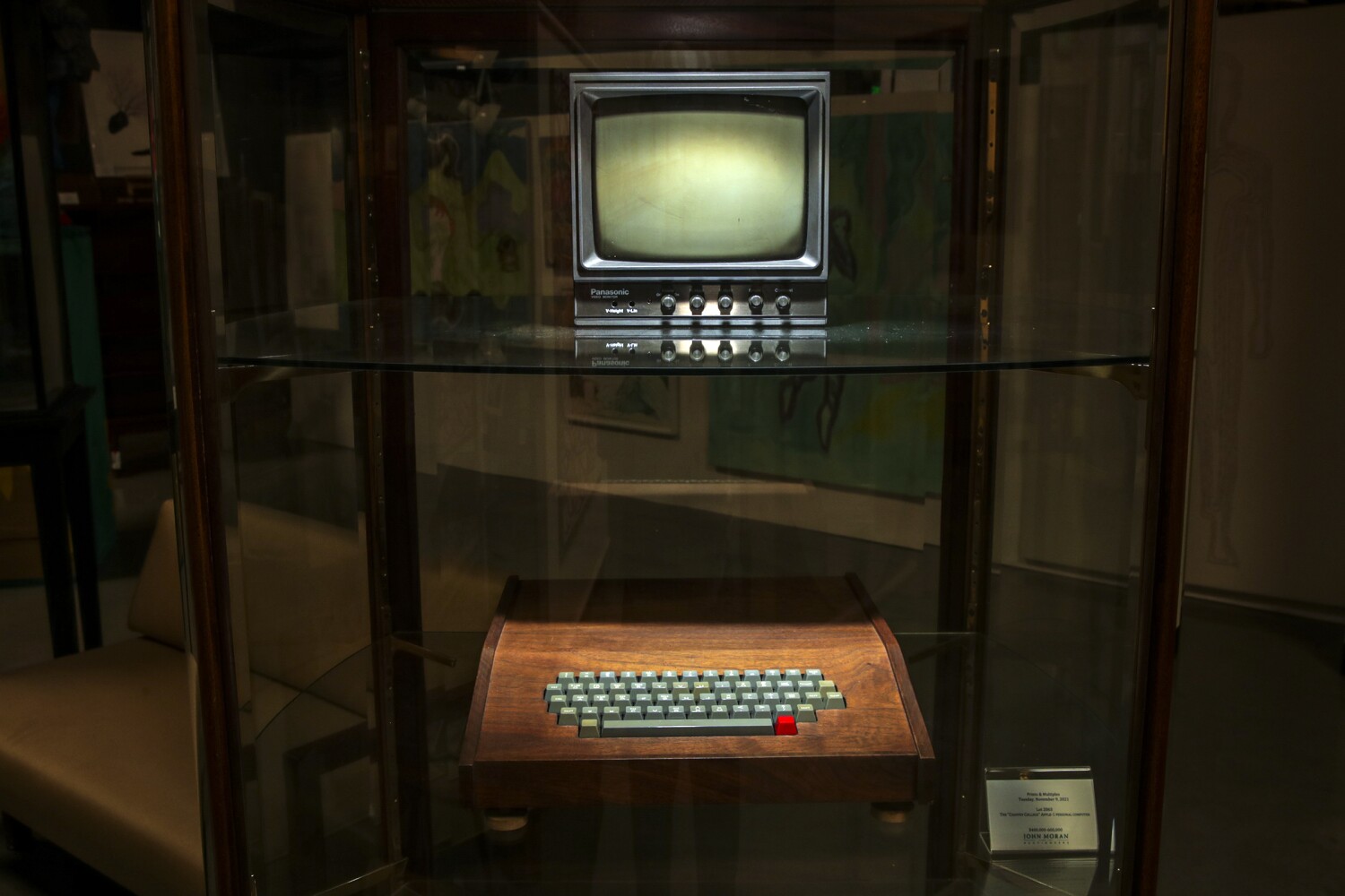 Apple computer built by Wozniak and Jobs fetches $500,000 at Southern California auction