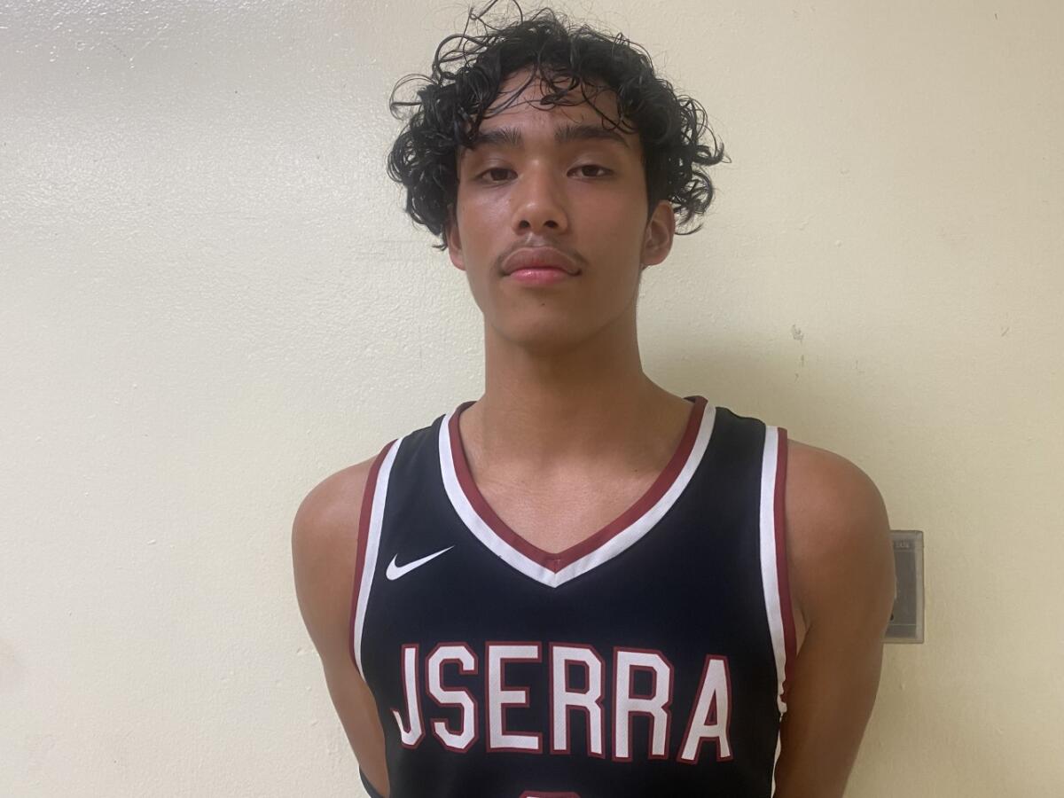 Rob Diaz of JSerra scored 37 points in his team's 70-68 win over Fairfax.