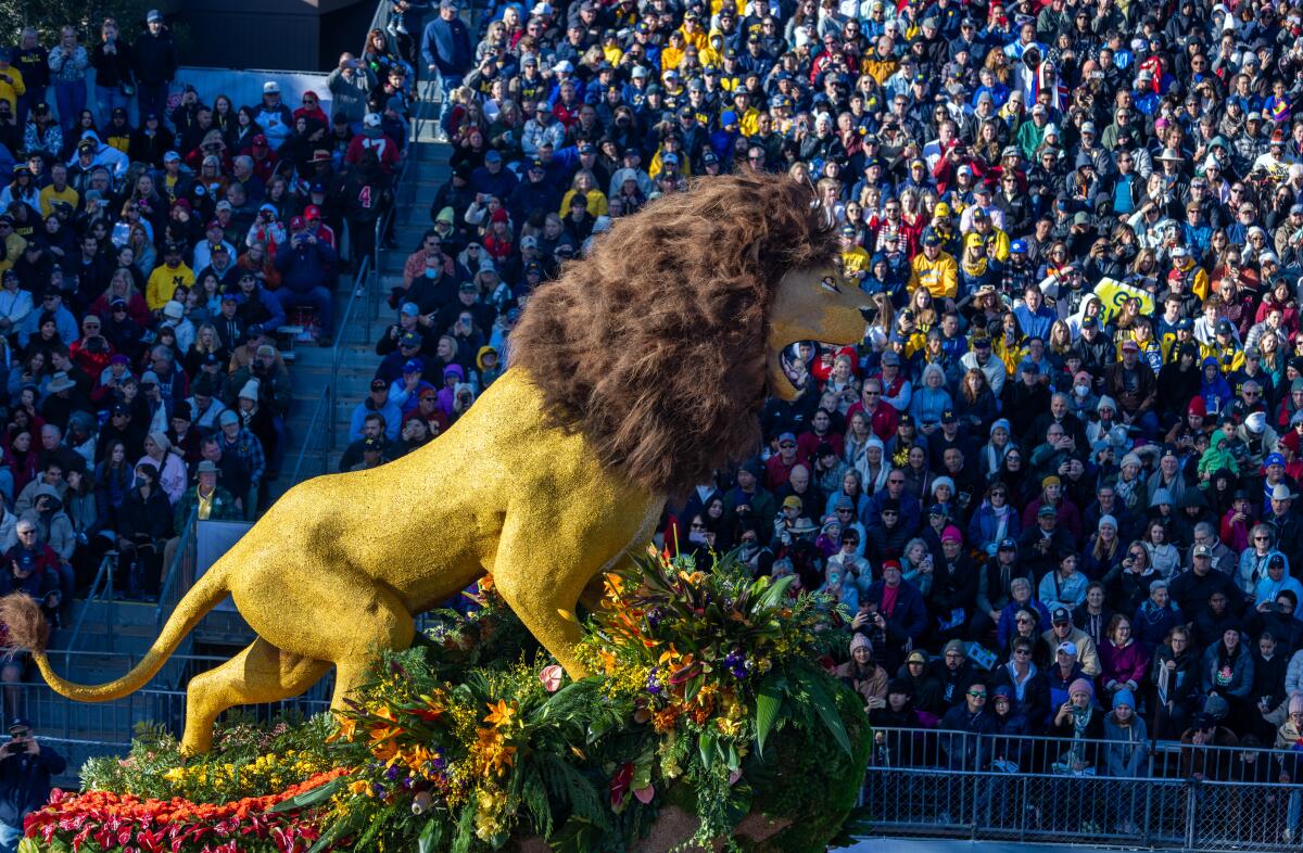 A lion in the San Diego Zoo float at the Rose Parade.