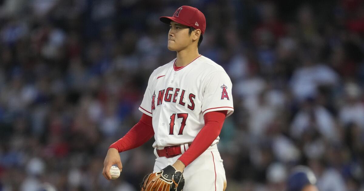 Shohei Ohtani won't discuss his future as the Dodgers praise him - Los  Angeles Times