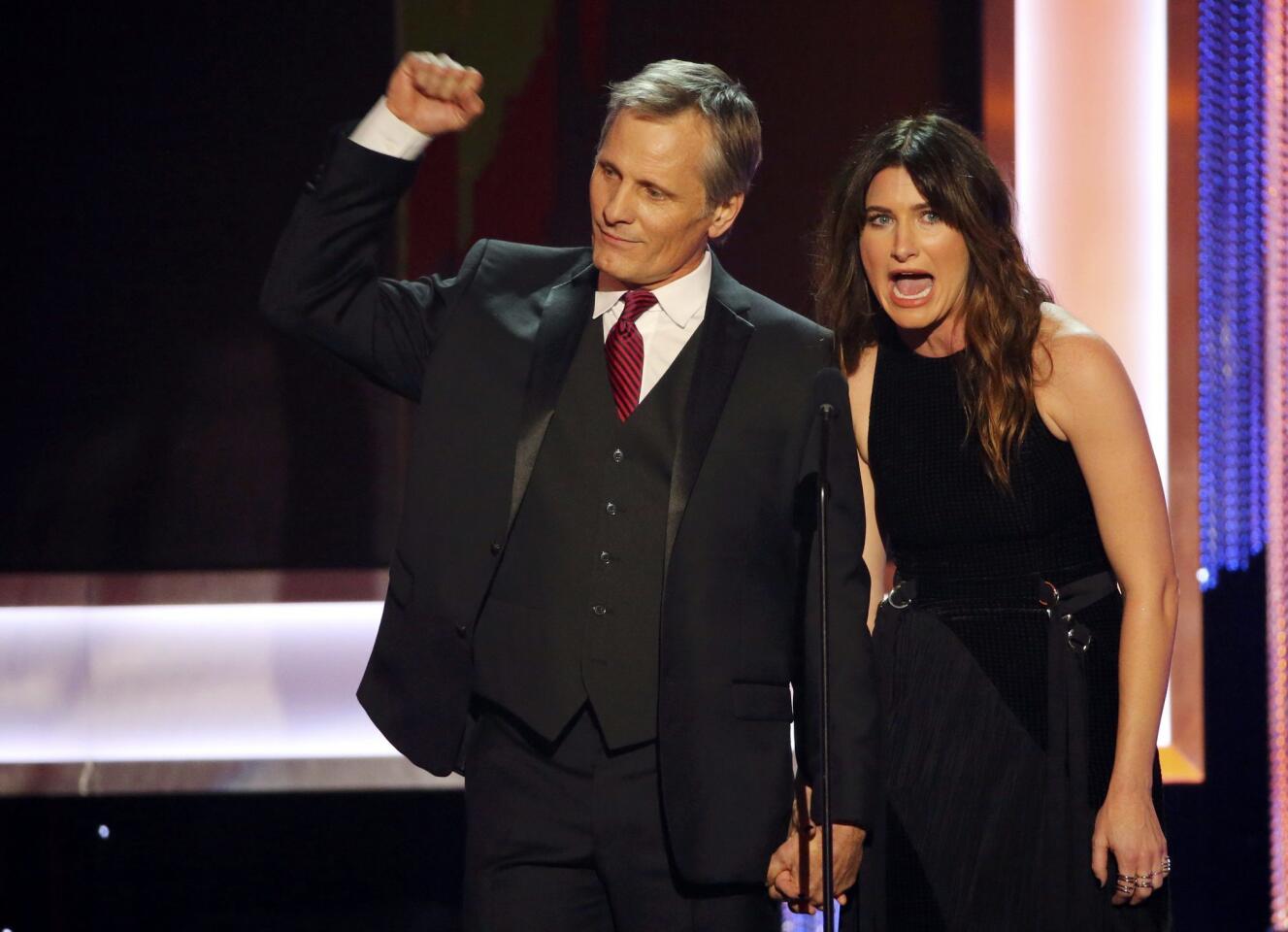 Viggo Mortensen and Kathryn Hahn present an award during the 23rd Screen Actors Guild Awards in Los Angeles