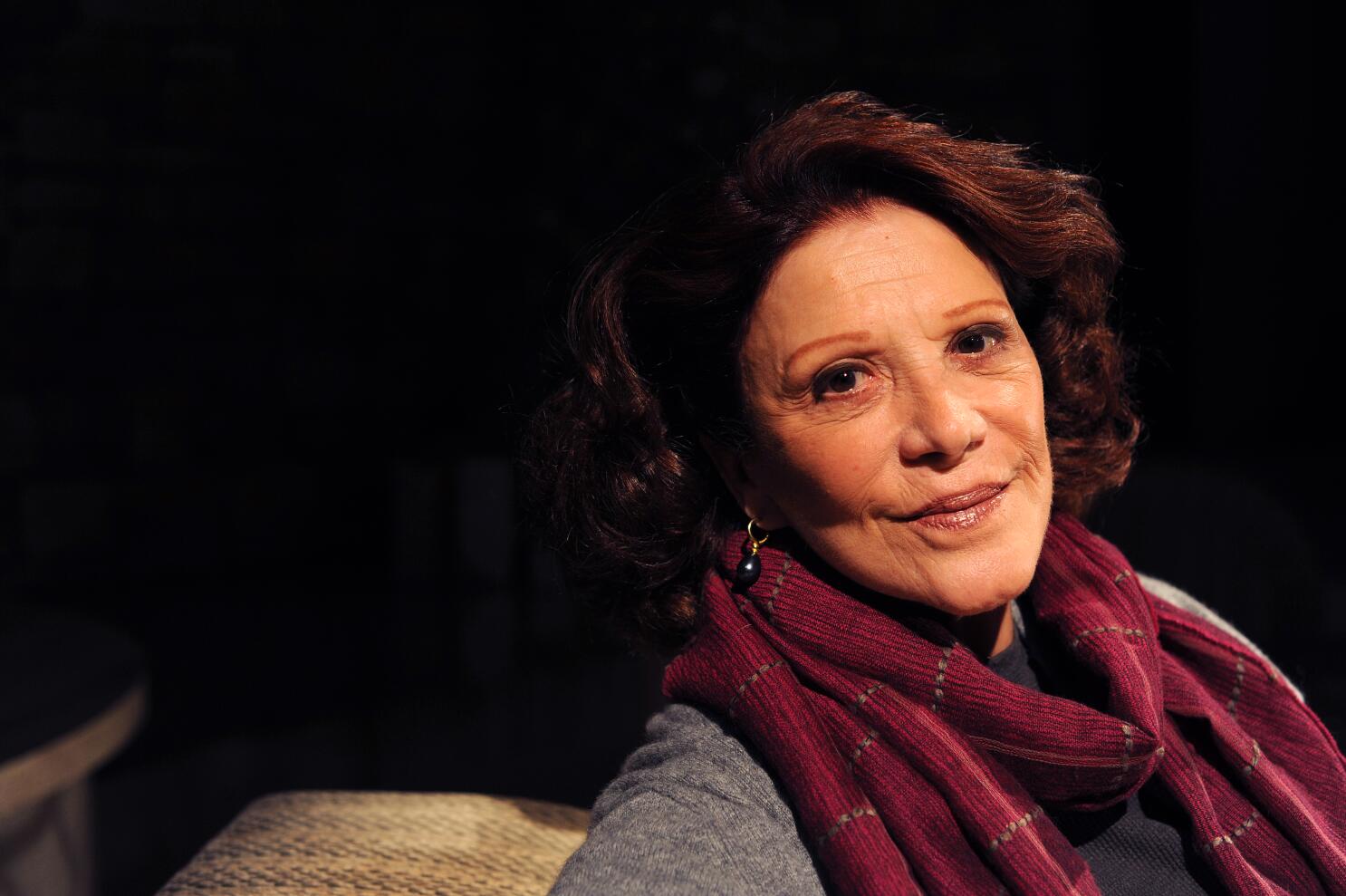 did linda lavin smoke cigarettes in real life she Linda Lavin Dead: 'Alice' Star, Tony-Winning Broadway Actor Was Linda Lavin death: Broadway actor