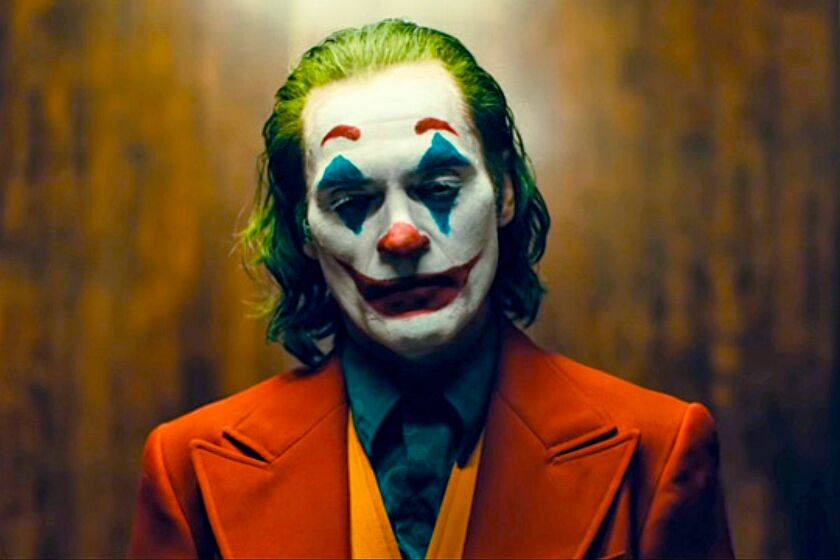 JOAQUIN PHOENIX as Arthur Fleck in ÒJoker,Ó from Warner Bros. Pictures, Village Roadshow Pictures and BRON Creative. Credit: Nikos Tavernise / Warner Bros. Pictures