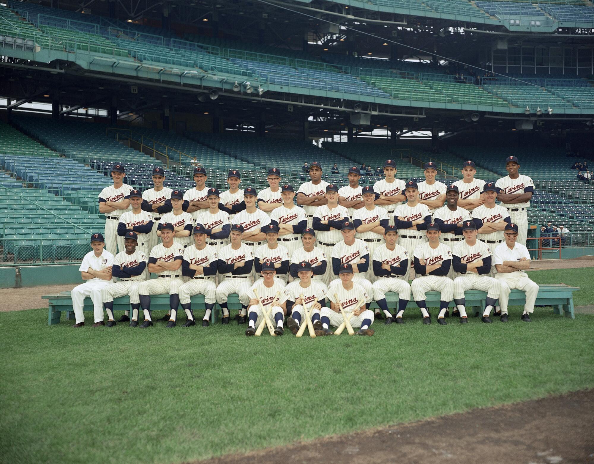 Team photo of the 1965 Twins