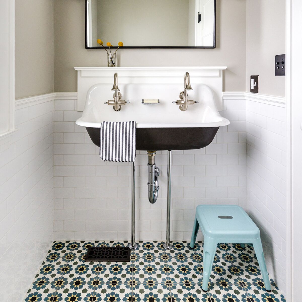 Houzz predicts trough sinks, vintage styling and rustic farmhouse details will combine with transitional styling for an urban-inspired update.