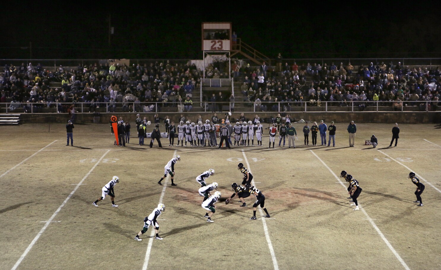 Tiny Towns Have Big Time Love For Six Man Football Los Angeles Times