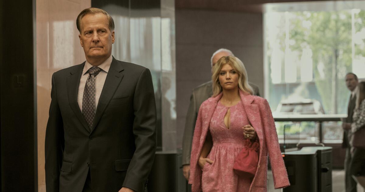 In 'A Man in Full,' Jeff Daniels plays a real estate mogul whose life crumbles. Sound familiar?