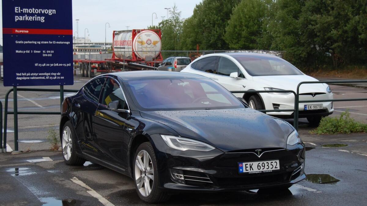 Tesla Model S and Model X electric vehicles parked in Oslo, Norway.