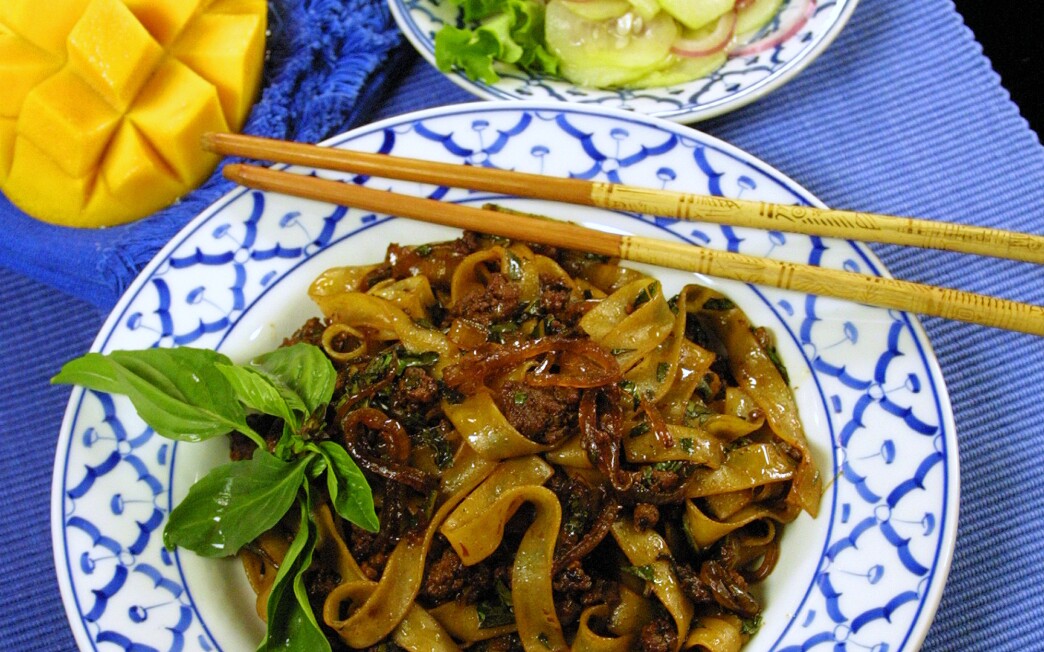 Thai Pork And Basil With Rice Noodles Recipe Los Angeles Times