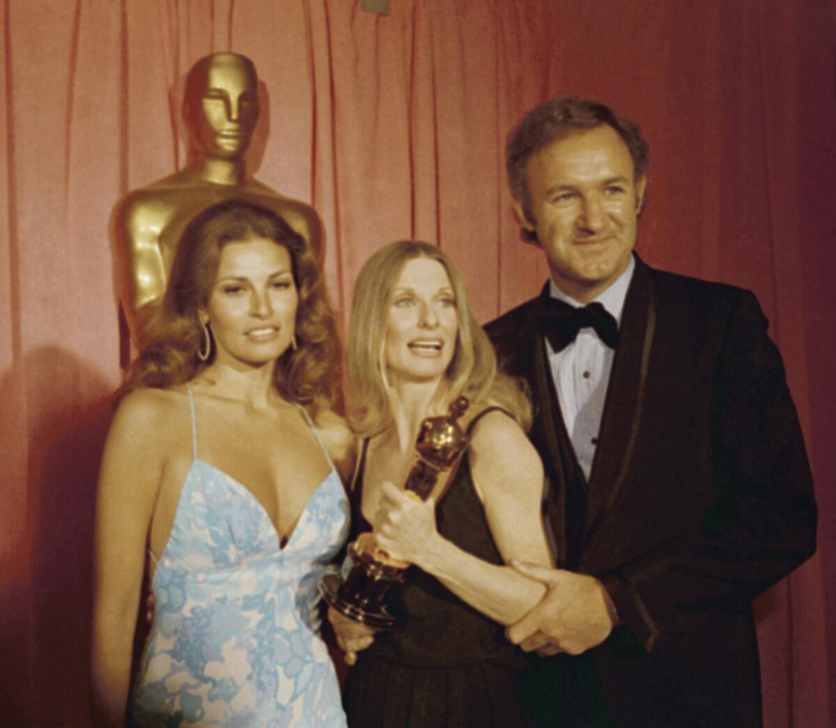 Raquel Welch, Cloris Leachman and Gene Hackman 