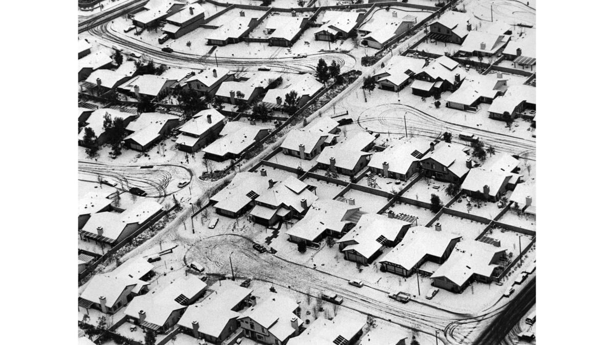 Feb. 9, 1989: Aerial photo of snow-covered neighborhood in Valencia near the Henry Mayo Hospital.