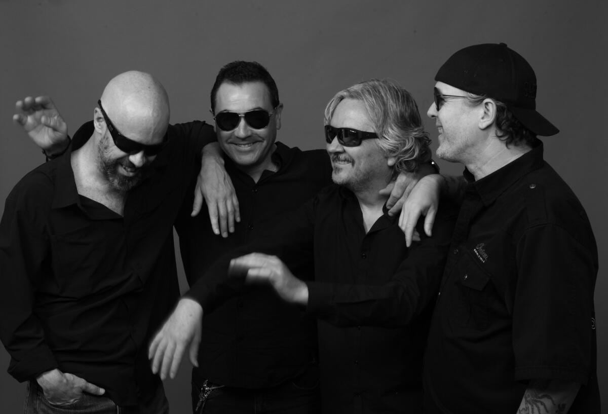 La banda mexicana La Cuca ha sobrevivido sin sonar en la radio.