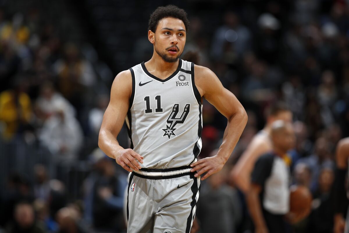 Síntomas Probablemente Adición NBA's Bryn Forbes arrested on family violence charge - The San Diego  Union-Tribune