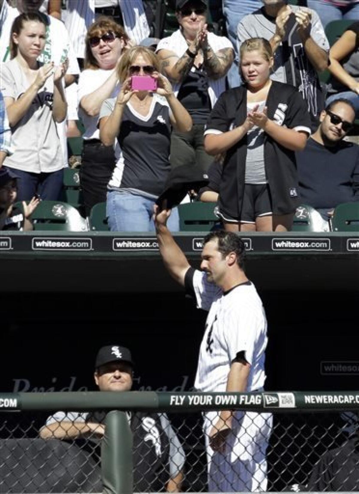 Royals win finale, Paul Konerko gets curtain call