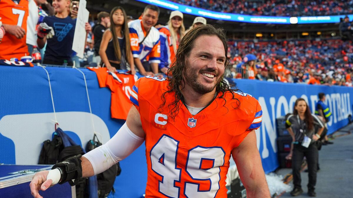 Broncos' Alex Singleton played a game before surgery to remove cancer - Los Angeles Times