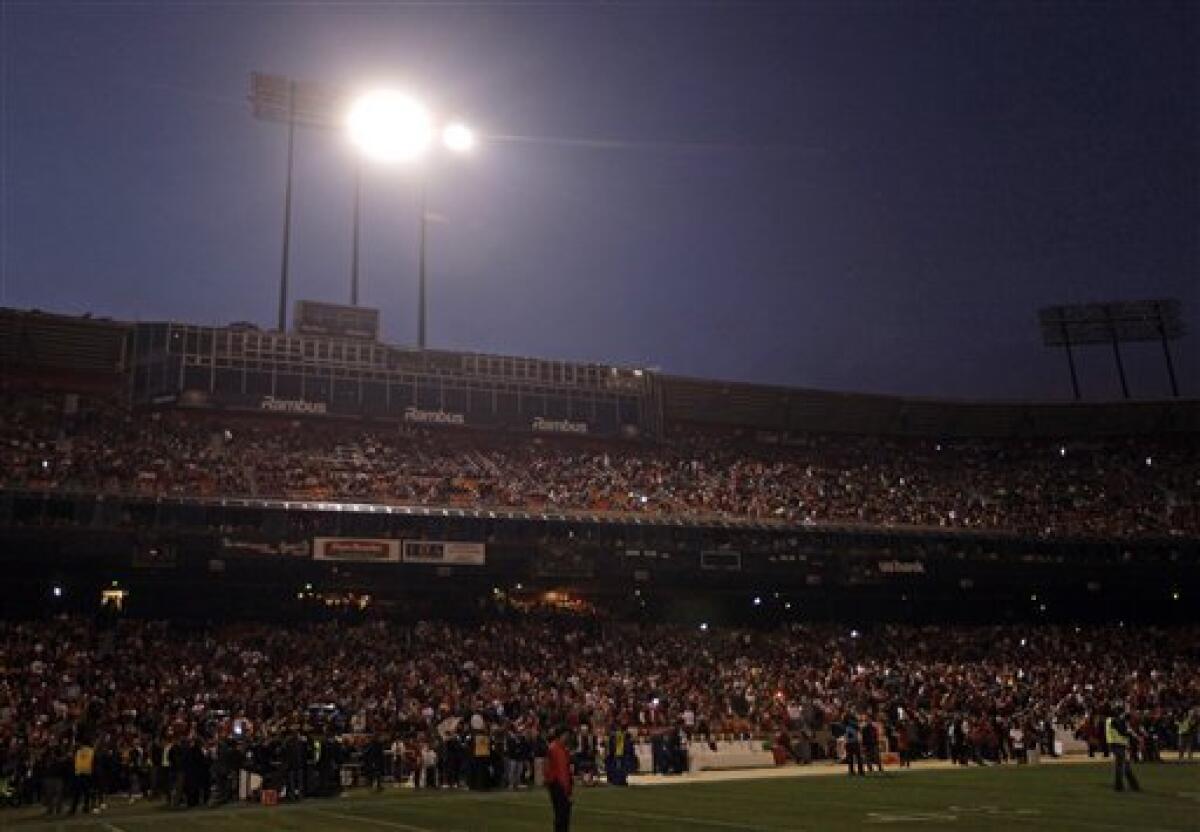 Candlestick blackout takes focus away from win - The San Diego