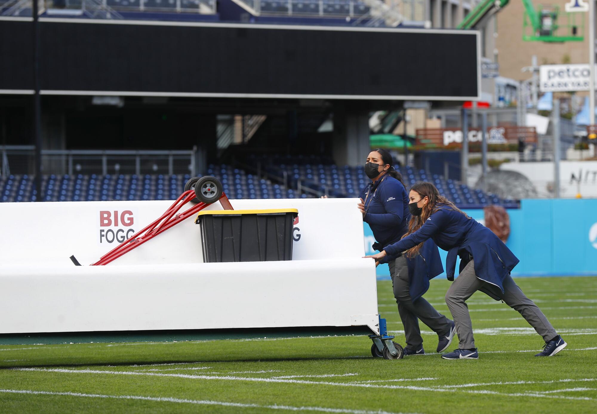 Holiday Bowl: How Petco Park landed the game, and what you should