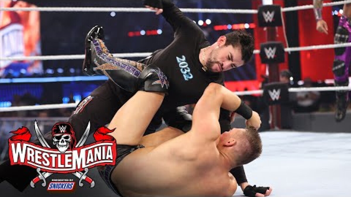 Wrestlemania 37 Live Results Roman Reigns Defeats Edge And Daniel Bryan Los Angeles Times