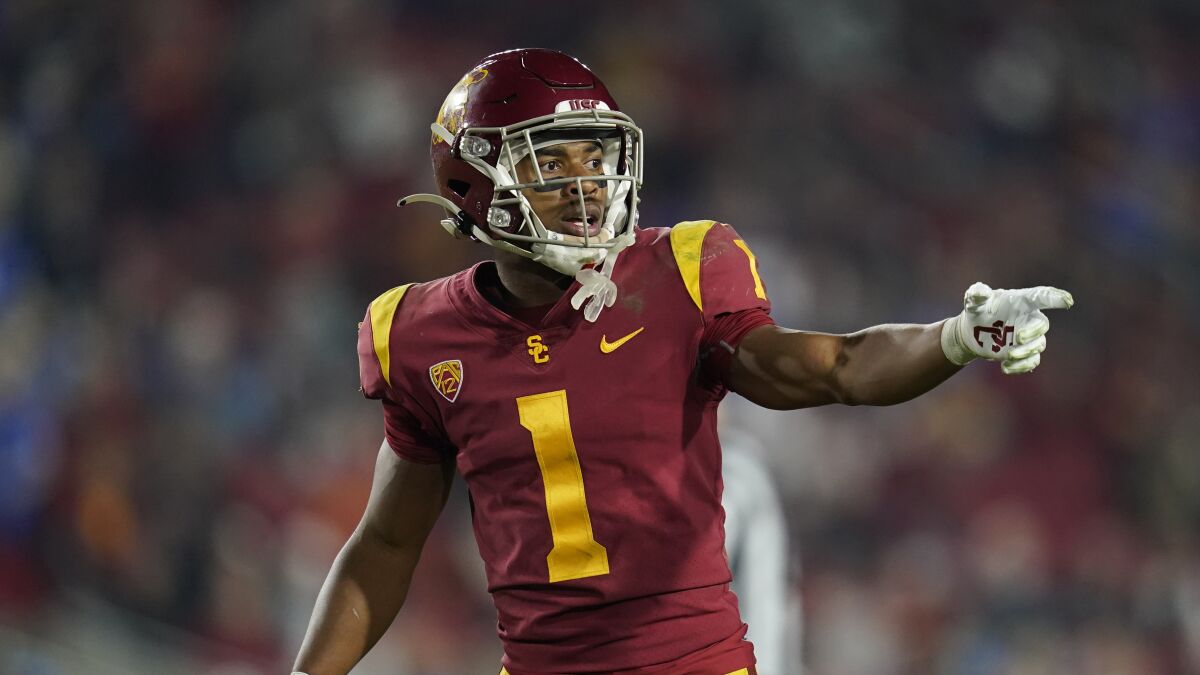 USC receiver Gary Bryant Jr. sets up for a play against BYU 