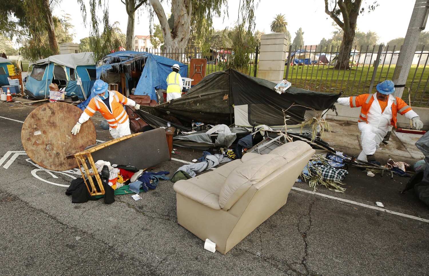 Photos: A homeless encampment is cleared in front of the West L.A. VA campus