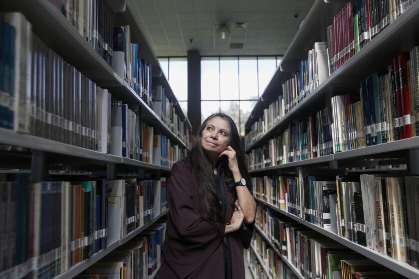 Carmen Boullosa dice que bibliotecas propician la movilidad social en México