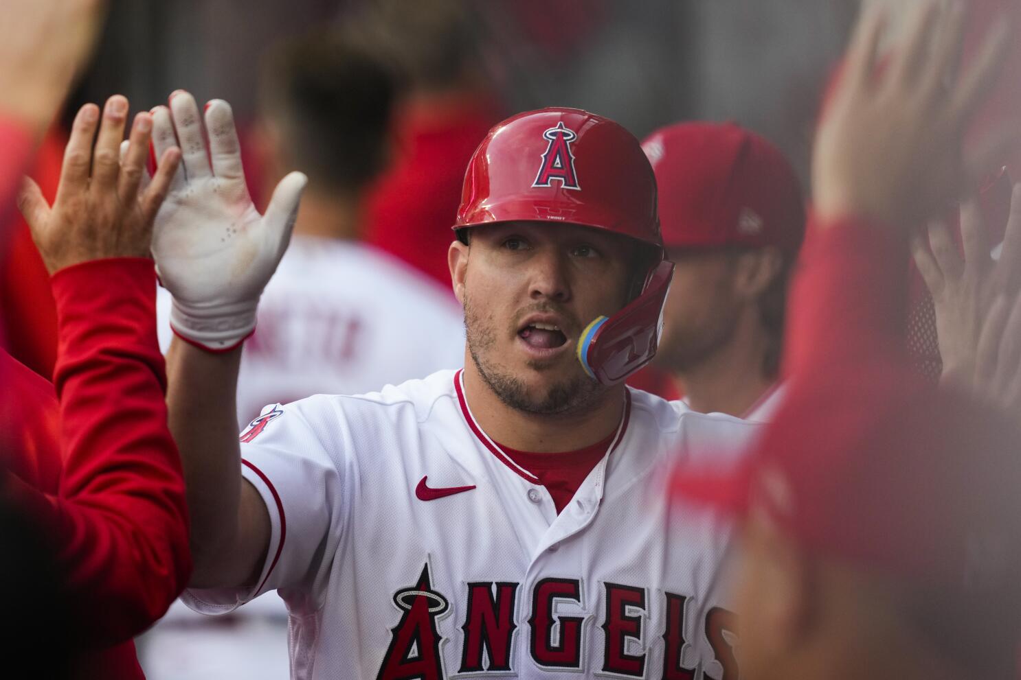 Oakland A's beat Los Angeles Angels in back-and-forth game
