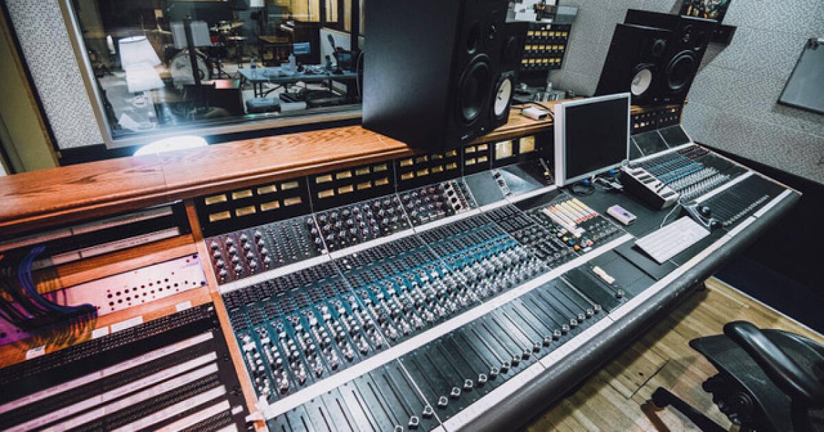 34 melhores estúdios de gravação em Los Angeles (para todos os orçamentos) 34 melhores estúdios de gravação em Los Angeles (para todos os orçamentos)