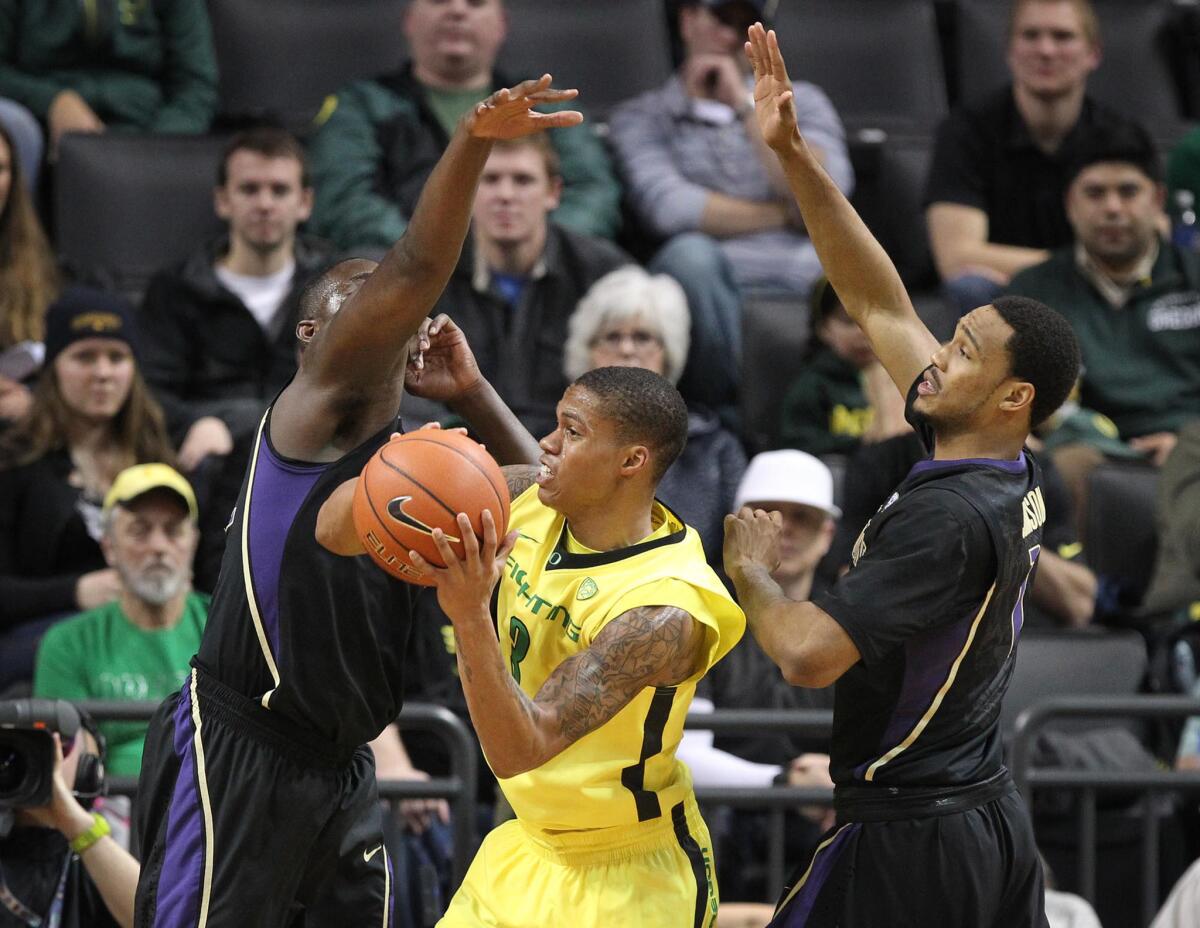 Oregon guard Joseph Young had 32 points in the Ducks' 78-74 win over Washington on Wednesday in Eugene, Ore.
