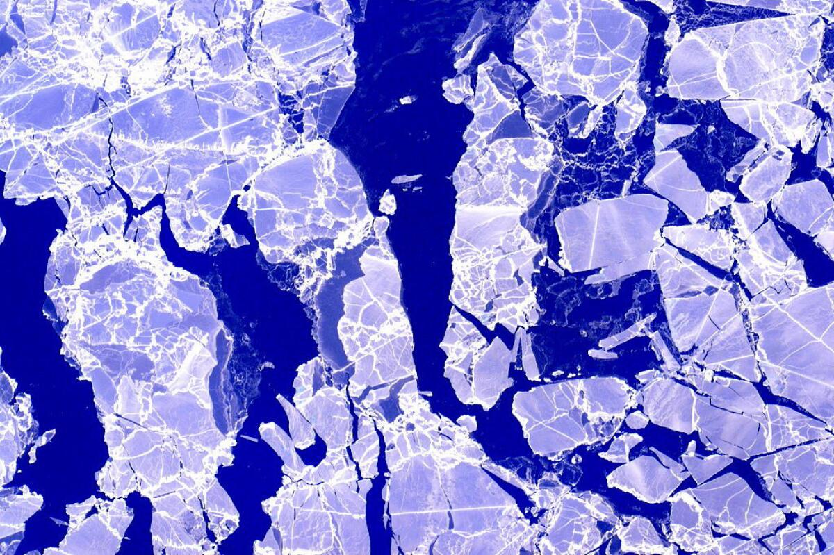 "#Ice #YearInSpace pic.twitter.com/jnR9Ufhxbc"