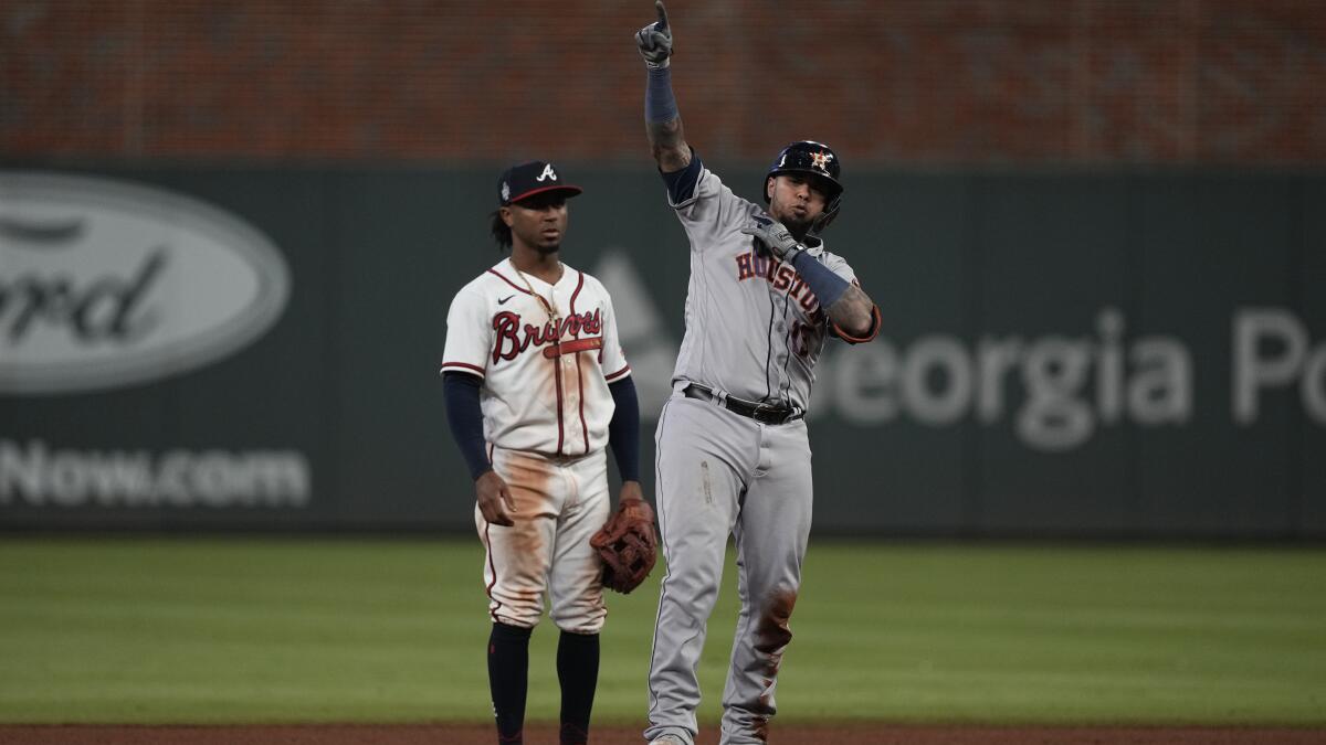 Maldonado gives Astros surprise offensive boost with 3 RBIs - The