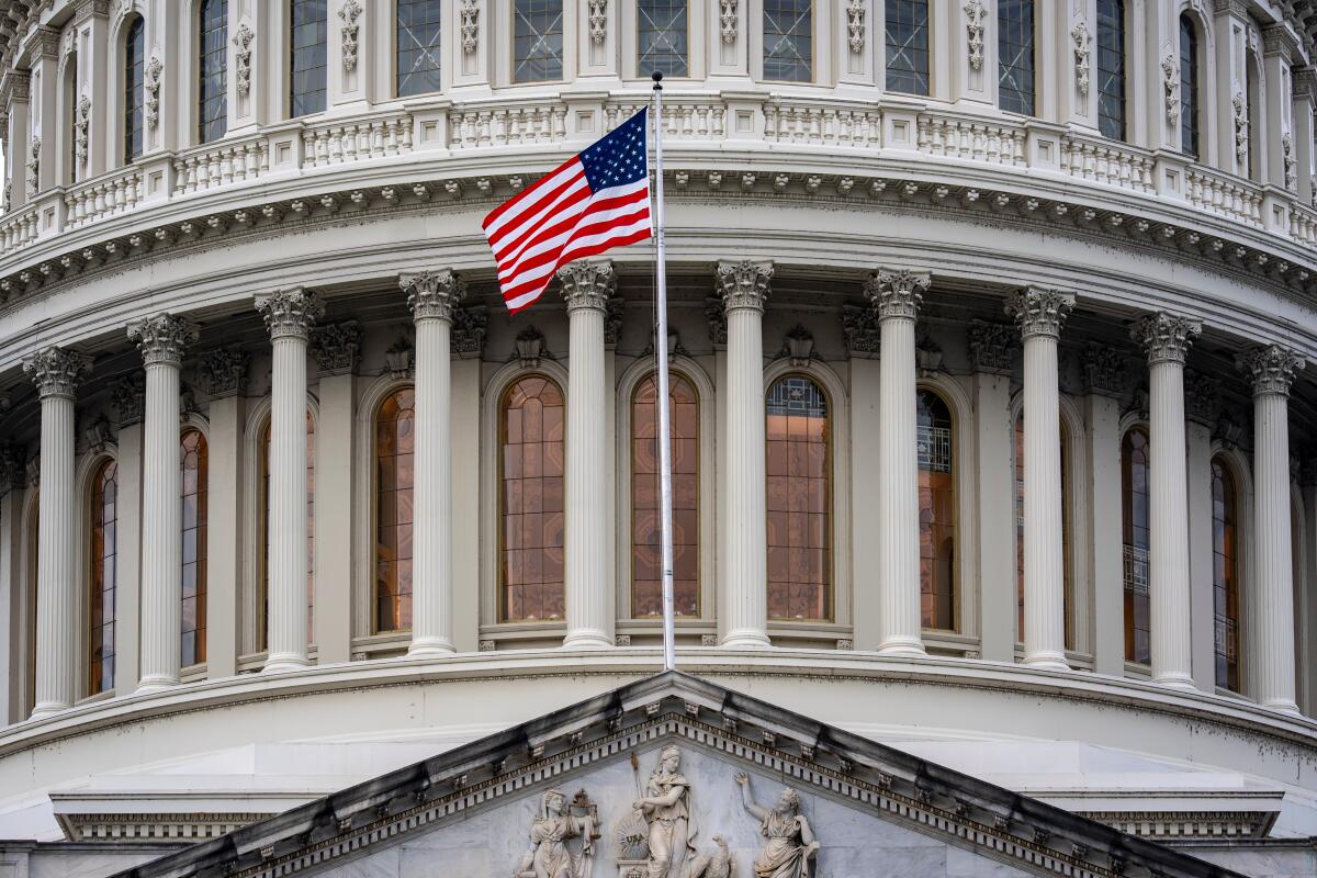 U.S. government shuts down after funding bill fails in Senate - Los Angeles Times