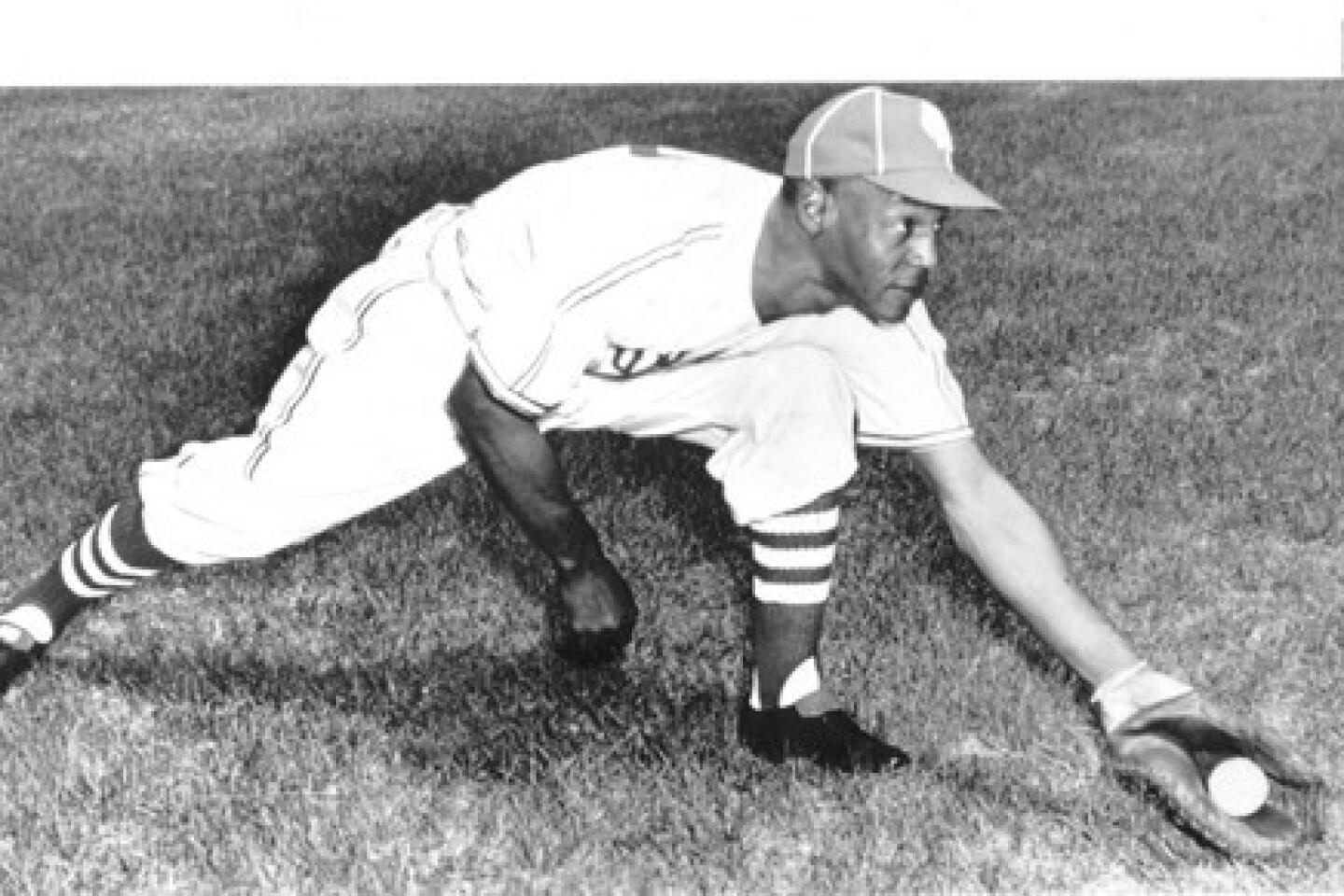 Josh Gibson is the greatest baseball player ever. MLB's inclusion of Negro  Leagues stats reframes greatest-player debate : r/baseball