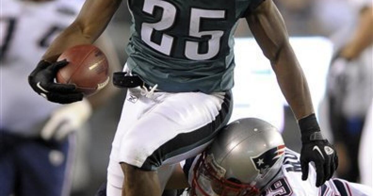 EAGLES: Nnamdi Asomugha injures knee at Thursday's practice – The Times  Herald