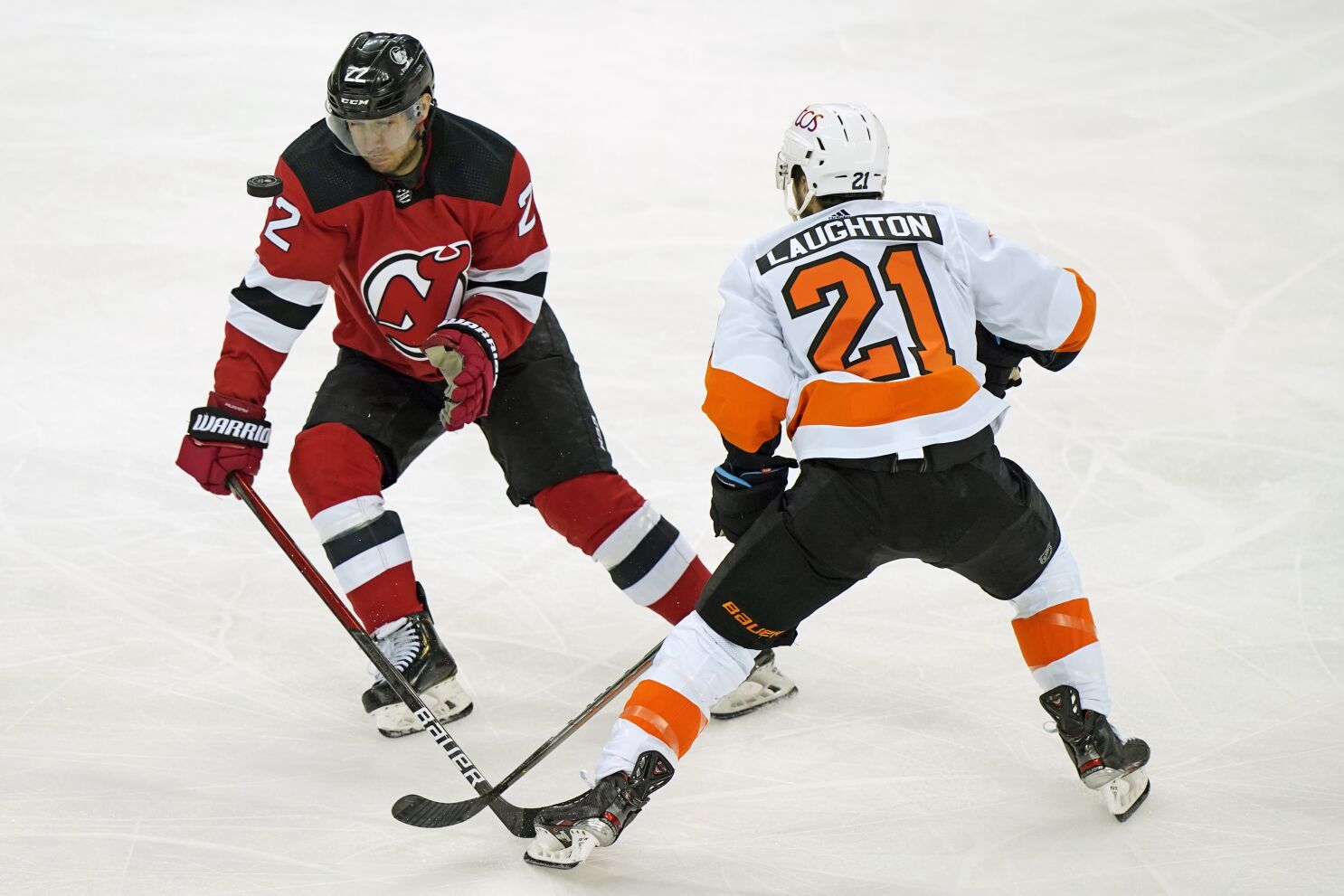 NJ Devils beat Flyers behind Ty Smith, Yegor Sharangovich