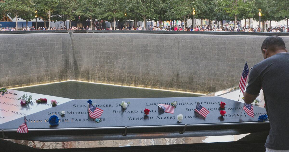 9/11 remembered in emotional scene at Mets-Yankees game