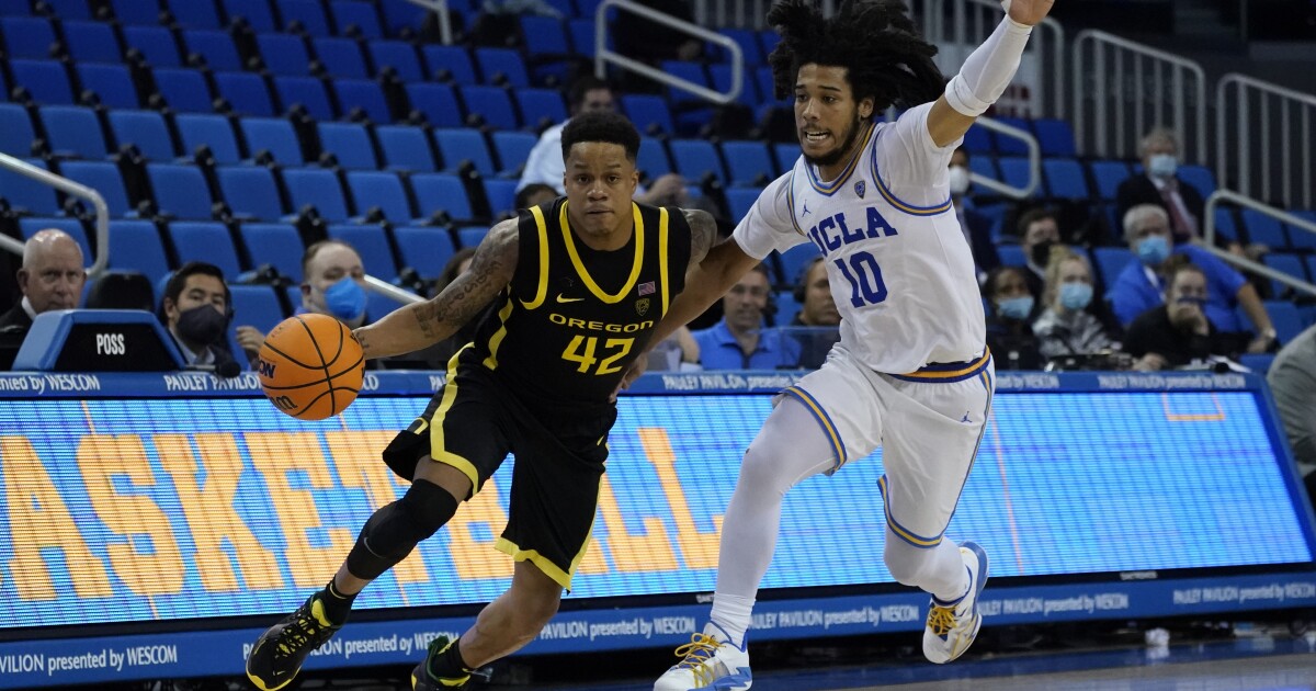 UCLA berusaha untuk bangkit kembali secara defensif setelah kekalahan Oregon